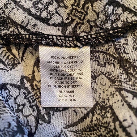 Sun & Shadow Blouse - Size Small - Picture 7 of 7